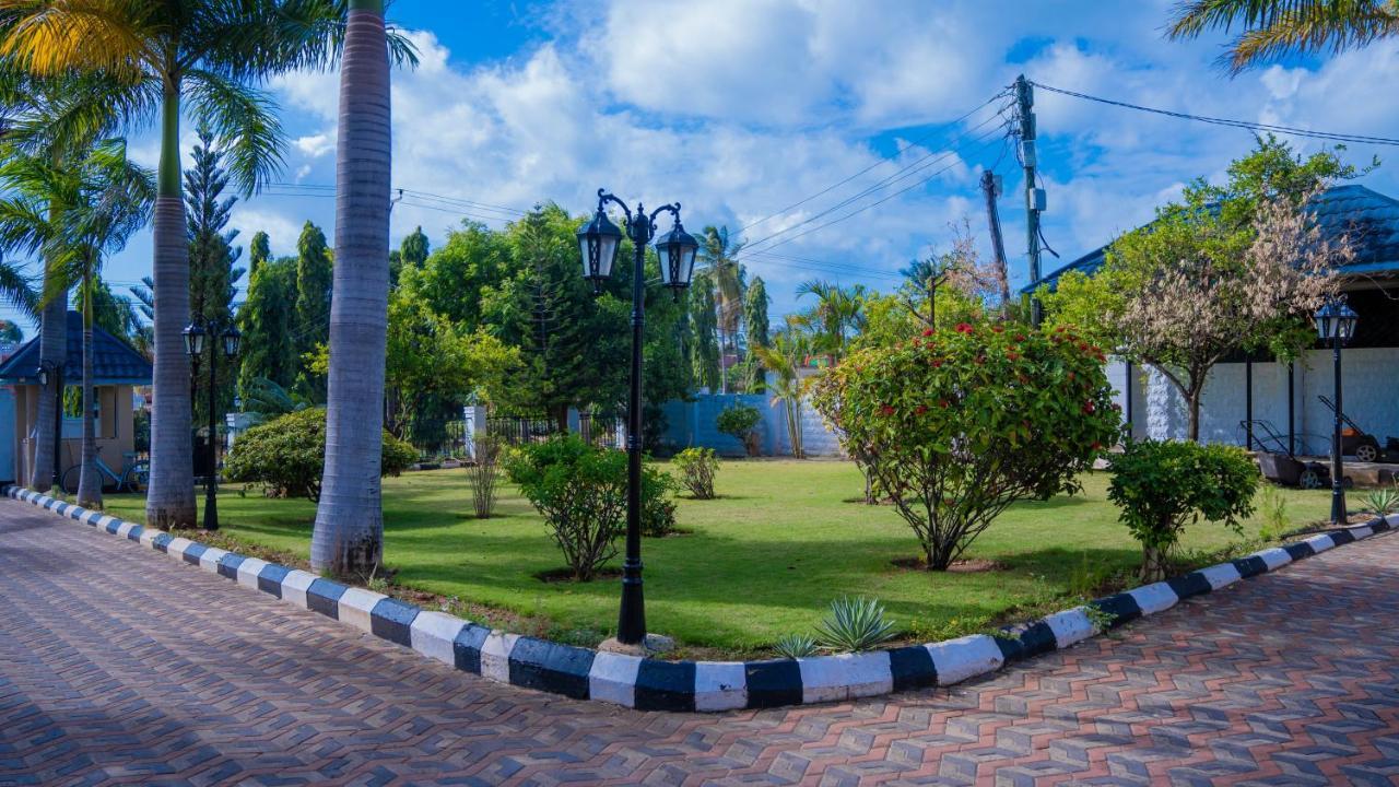 Luxury Beach Villa Inn Dar es Salaam Esterno foto